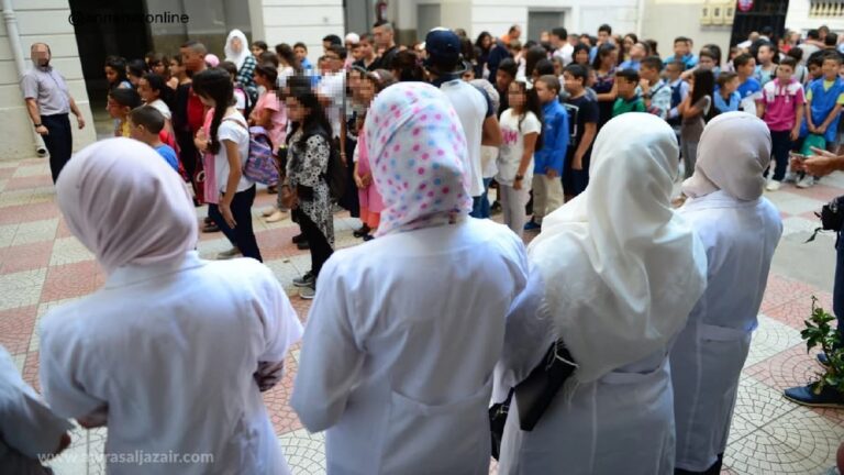 إدماج الأساتذة المتعاقدين في الجزائر: الإجراءات والتوقعات